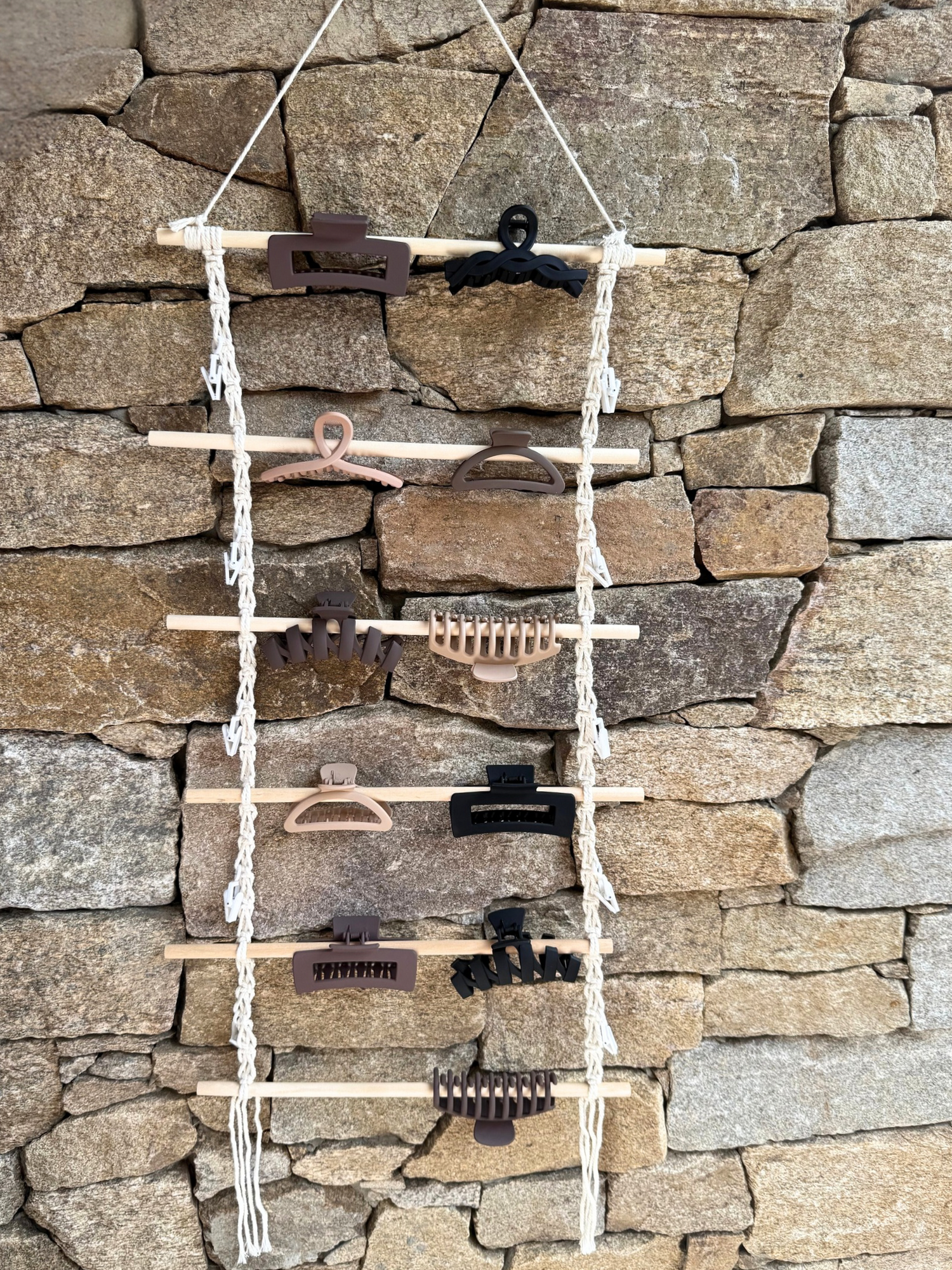 Hair claw clips